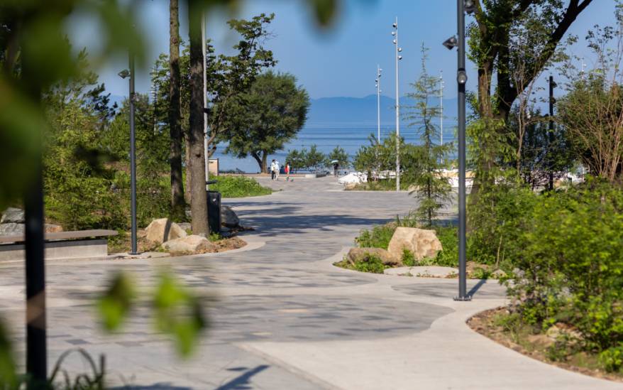 Два общественных пространства Владивостока попали в десятку лучших практик по благоустройству в России