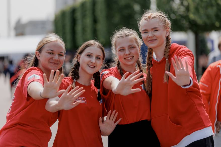 Как стать лауреатом «Молодёжного вектора»: во Владивостоке стартовал конкурс для активной молодёжи. Интервью