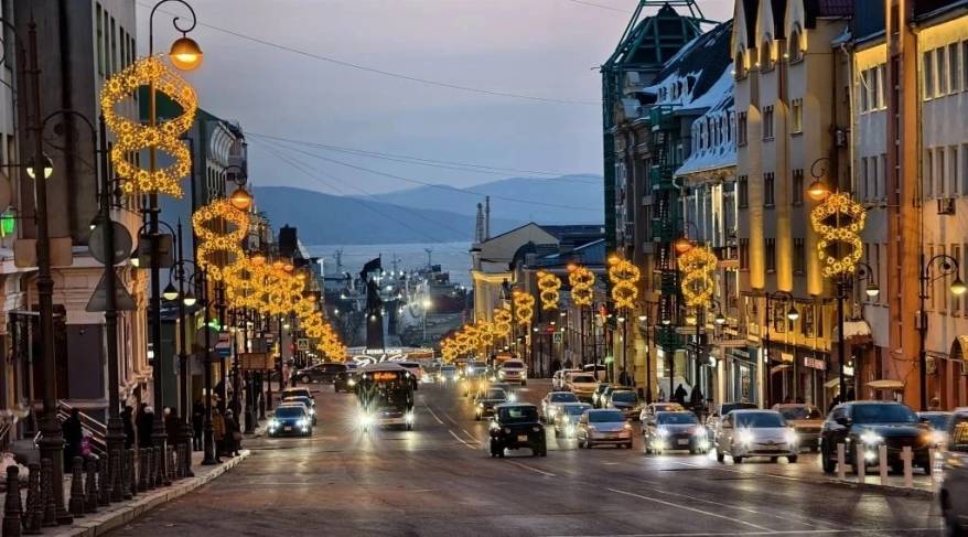 Сегодня вечером в центре Владивостока снова перекроют дороги для репетиции парада Победы