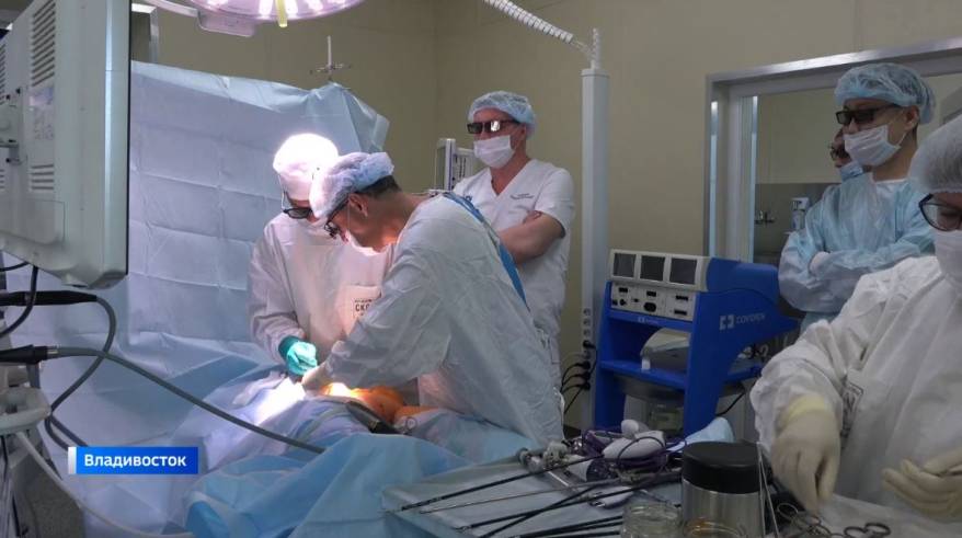 Во Владивостоке спасли мальчика с редким заболеванием