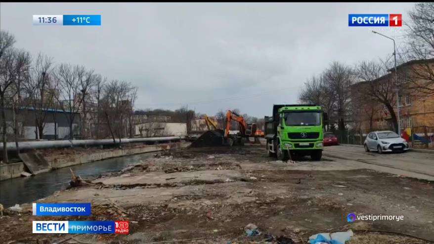 Почти 6 кубометров грунта изъяли из речки Объяснения во Владивостоке