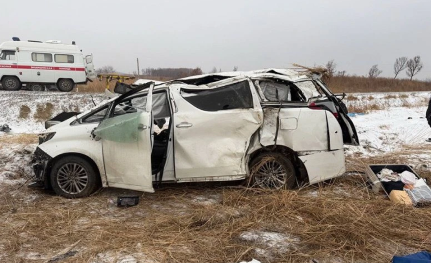 Один человек погиб, пятеро получили травмы в жестком ДТП в Приморье