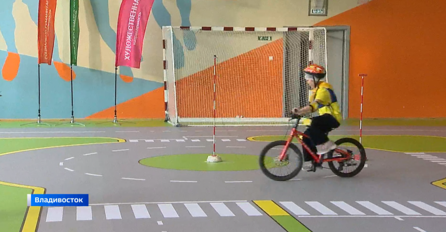 В Приморье школьники приняли участие в конкурсе "Безопасное колесо"