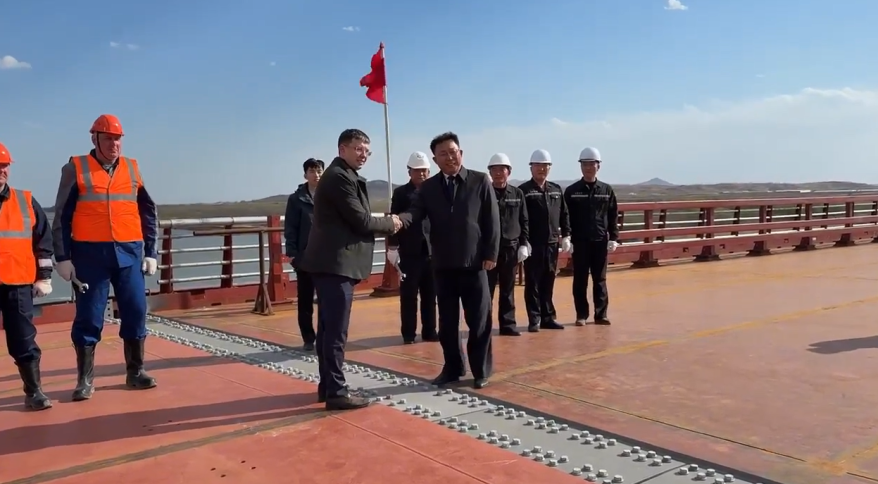 Историческое событие: в Хасанском районе состоялась стыковка моста между Россией и КНДР