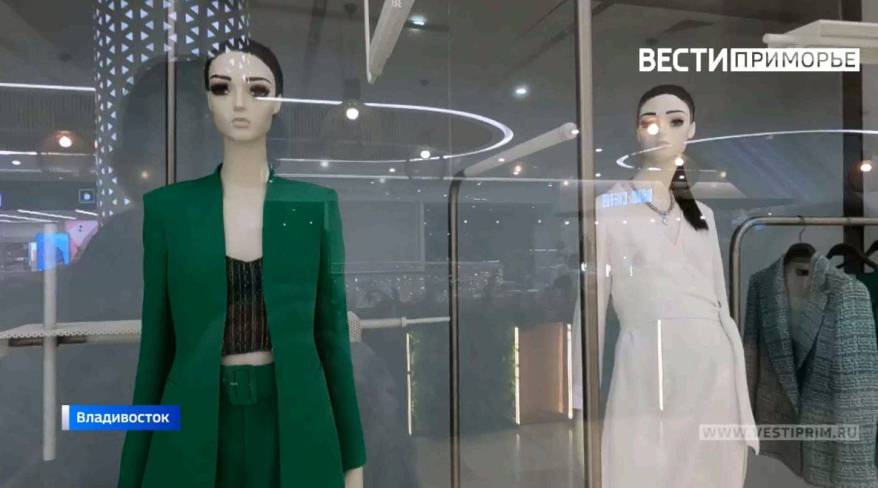 Известный бренд одежды массово закрывает магазины в России