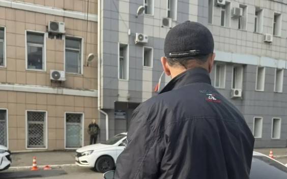 «Увез бабулю, лишился прав»: во Владивостоке разыскали водителя, скрывшегося после ДТП