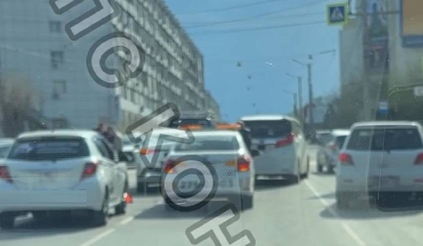 Массовое ДТП спровоцировало пробку в центре Владивостока