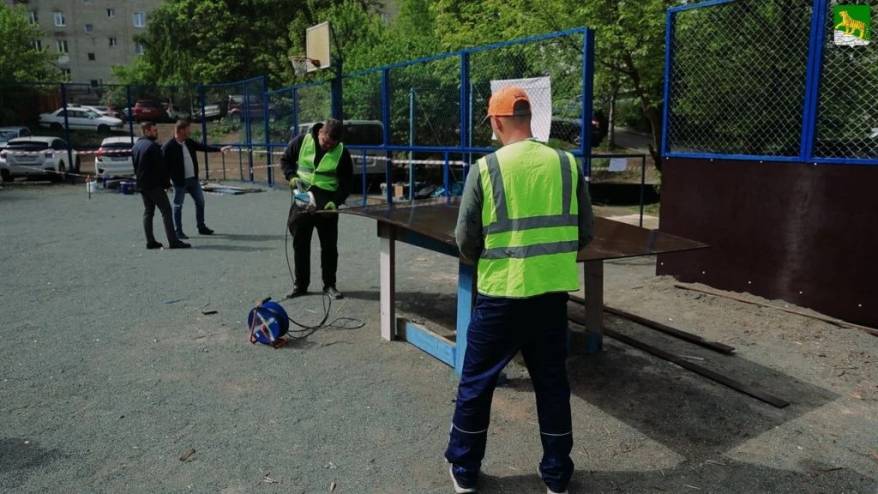 Во Владивостоке стартовал масштабный ремонт дворовых спортивных площадок