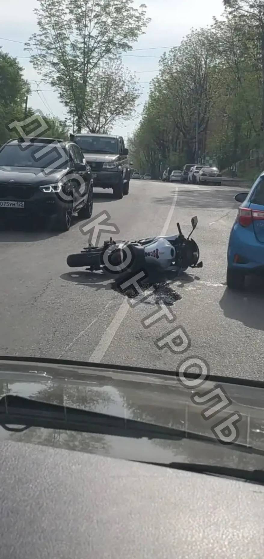 Пробка образовалась из-за ДТП в утренний час пик во Владивостоке
