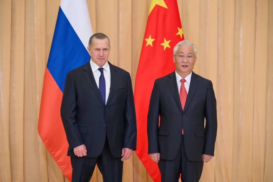 Юрий Трутнев пригласил китайскую делегацию принять участие в ВЭФ-2026