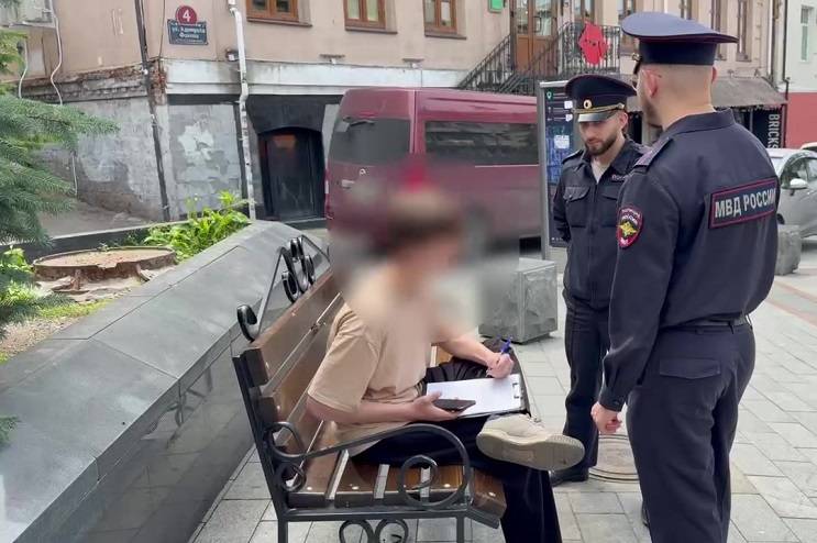 Полиция устроила «облаву» на жителей Владивостока на улице Адмирала Фокина