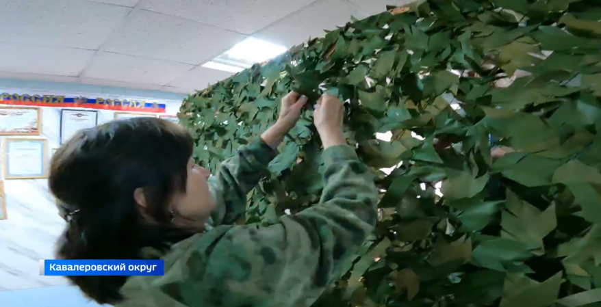 "Держим строй в тылу": тонны гуманитарной помощи собрали приморские рукодельницы для нужд СВО