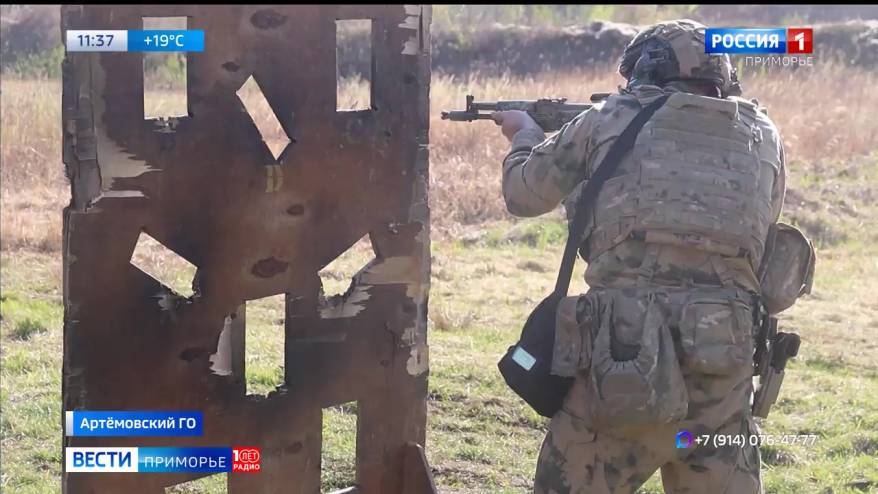 Знак СОБРа получили участники засекреченного испытания в Приморье