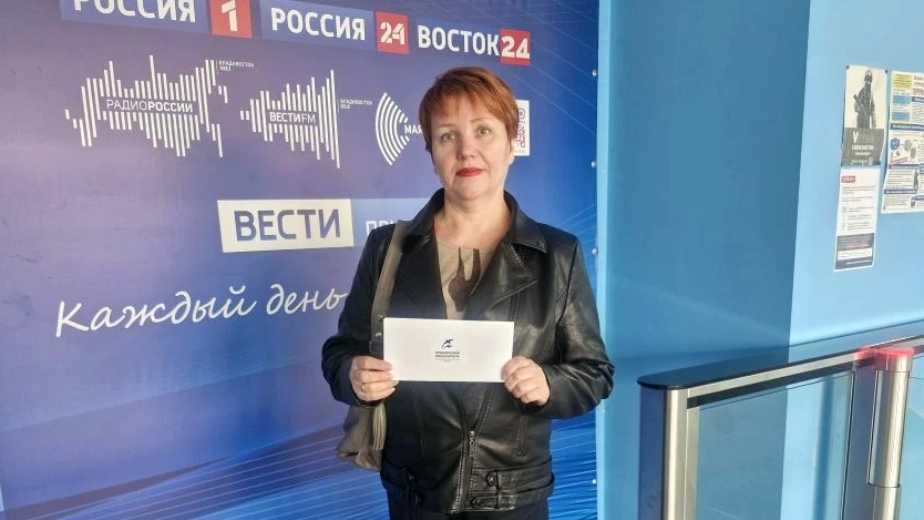 Победительница «Щедрой пятницы» на «Радио России. Приморье» забрала свой приз