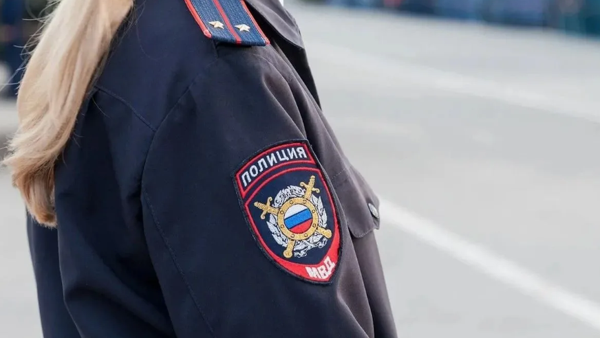 Полиция Приморья напомнила, какие предметы нельзя проносить на массовые мероприятия