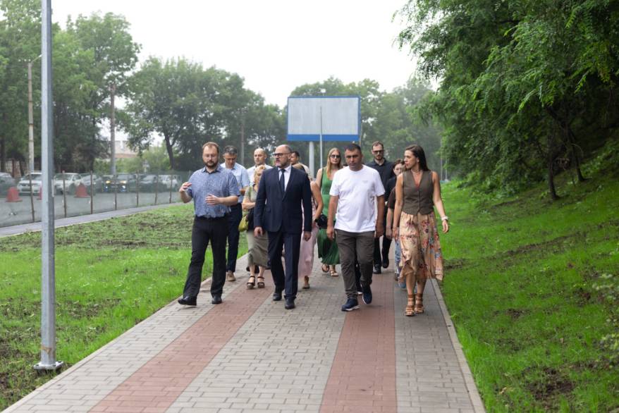 Во Владивостоке на Ивановской откроются новая аллея и спортивная площадка