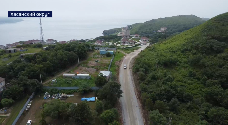 Дорогу к популярному курорту в Приморье отремонтировали за счет муниципалитета