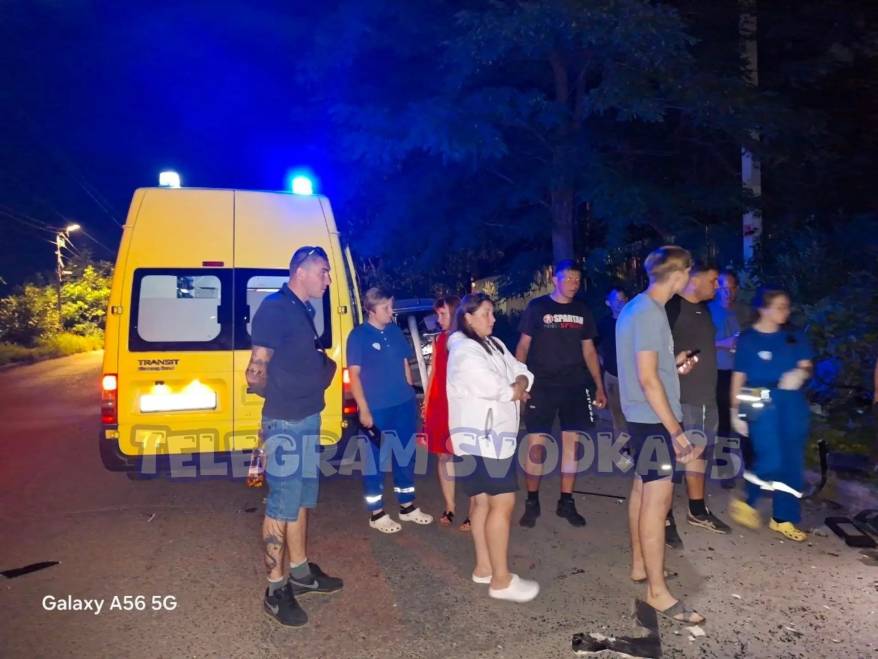 Пьяный водитель "Гелика" устроил массовое ДТП во Владивостоке