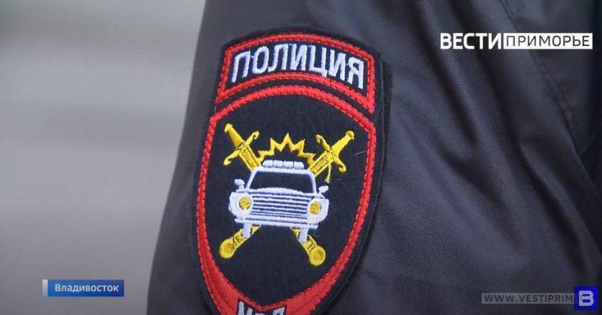 Во Владивостоке пропала светловолосая девочка в очках