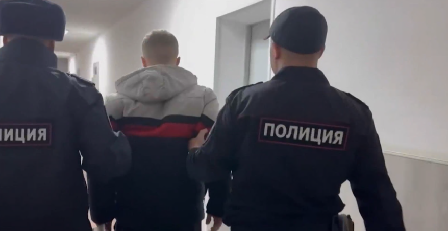 Неожиданная "удача" обернулась уголовным делом для подростка в Приморье