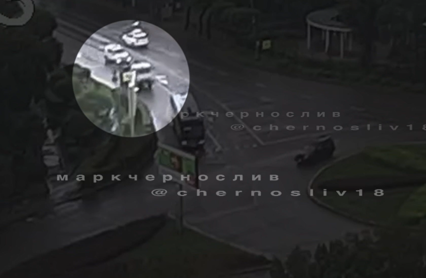 Полицейская погоня за автоугонщиком попала на видео в Приморье