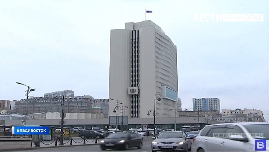 Движение транспорта ограничат в районе парковки здания Правительства Приморья. Время