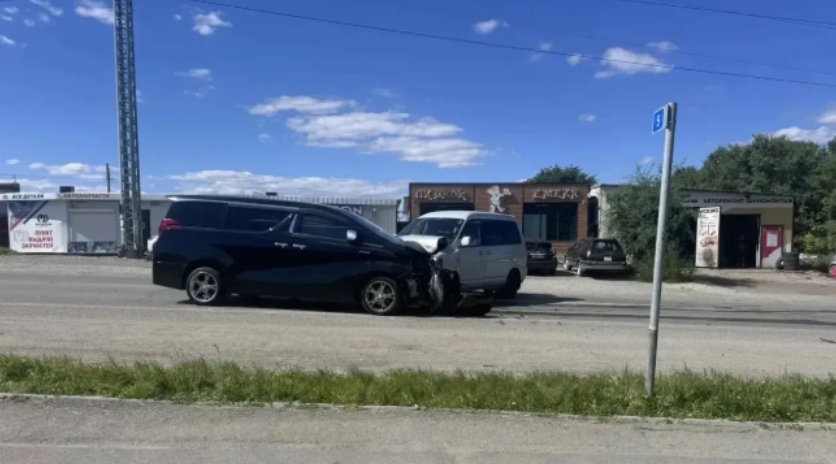 Шесть человек пострадали в жестком массовом ДТП в Приморье