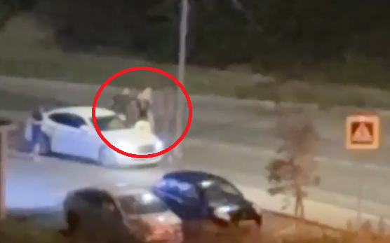 "Жестоко пинали ногами": групповое избиение мужчины попало на видео во Владивостоке