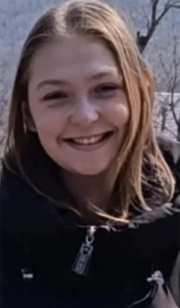 19-летняя голубоглазая блондинка пропала во Владивостоке