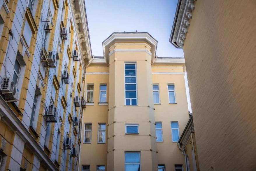 Во Владивостоке обновили фасады 11 домов с начала года