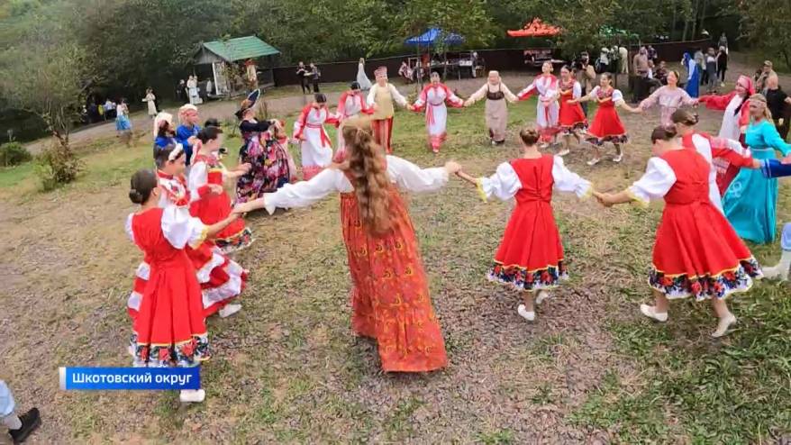 Праздник Дня осеннего солнцестояния прошел в Приморском Сафари-парке