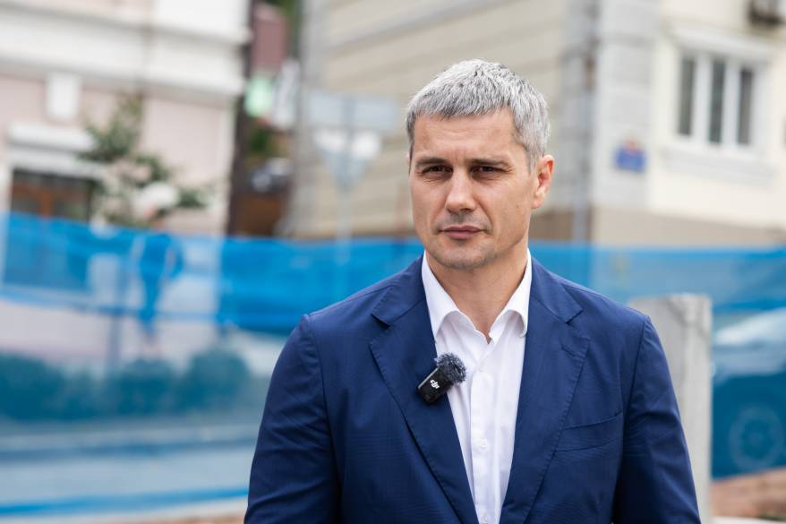 Владивосток готовится к зиме: Роман Чернявский — о ремонте теплосетей, горячей воде и старте отопительного сезона
