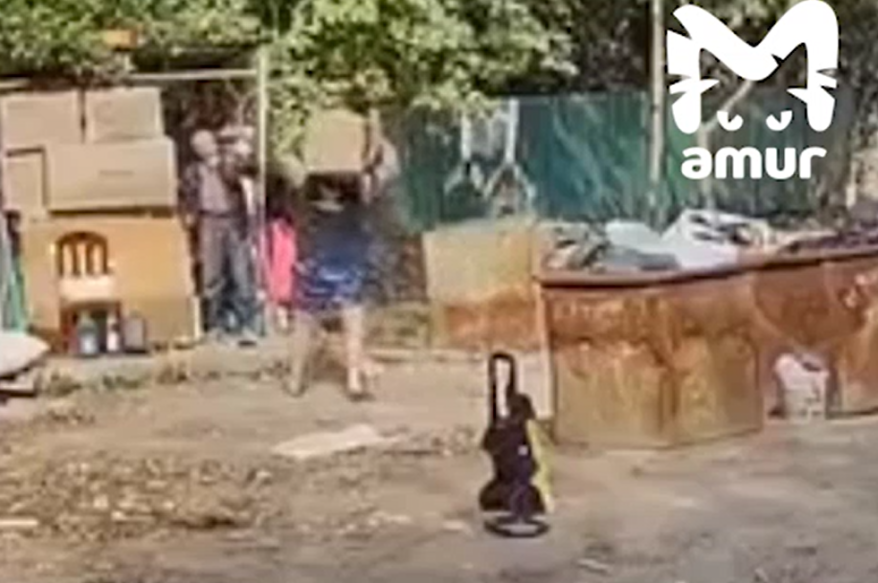 Агрессивный мужчина избил пенсионера стулом в Приморье