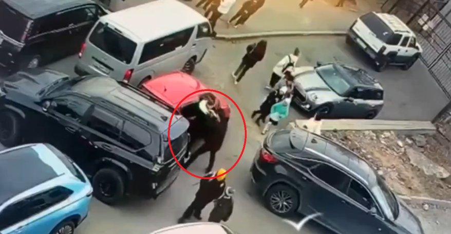 Директор крупной компании отделался легким наказанием за нападение на женщину в Приморье