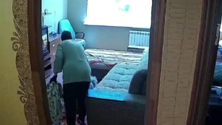 Старушка, которую истязала сиделка, скончалась во Владивостоке