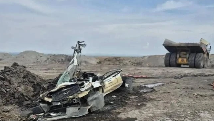 Врачи спасли жизнь мужчине после наезда 450-тонного «БелАЗа» на УАЗ «Патриот» в Приморье