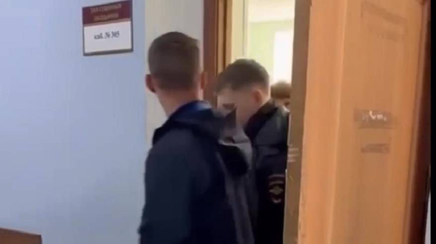 Инцидент с нападением на водителя: стрелок заключен под стражу во Владивостоке