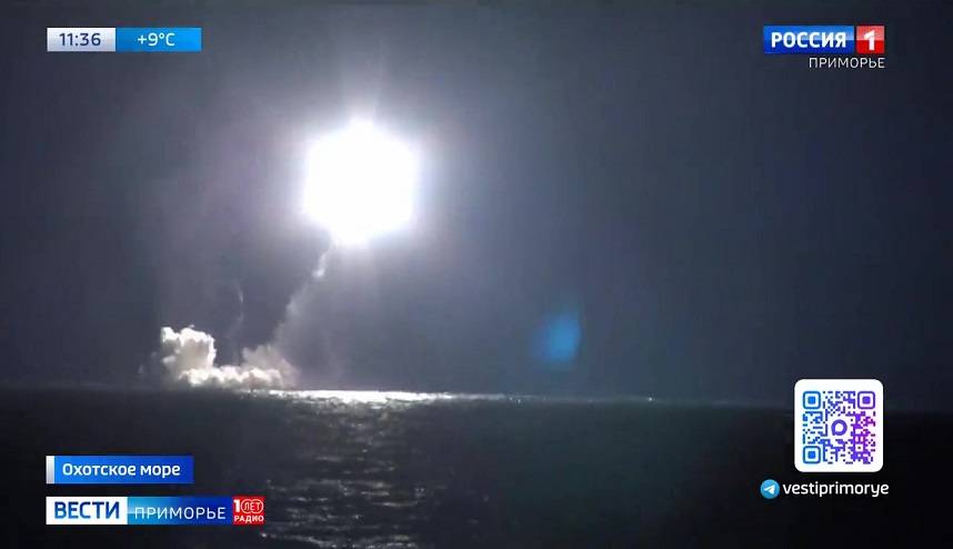 Подводный крейсер ТОФ выполнил ракетные стрельбы в Охотском море
